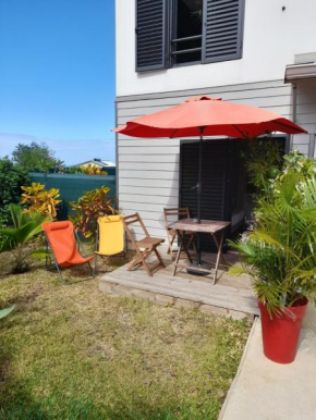 Chambre avec salle de bain, WC et terrasse
